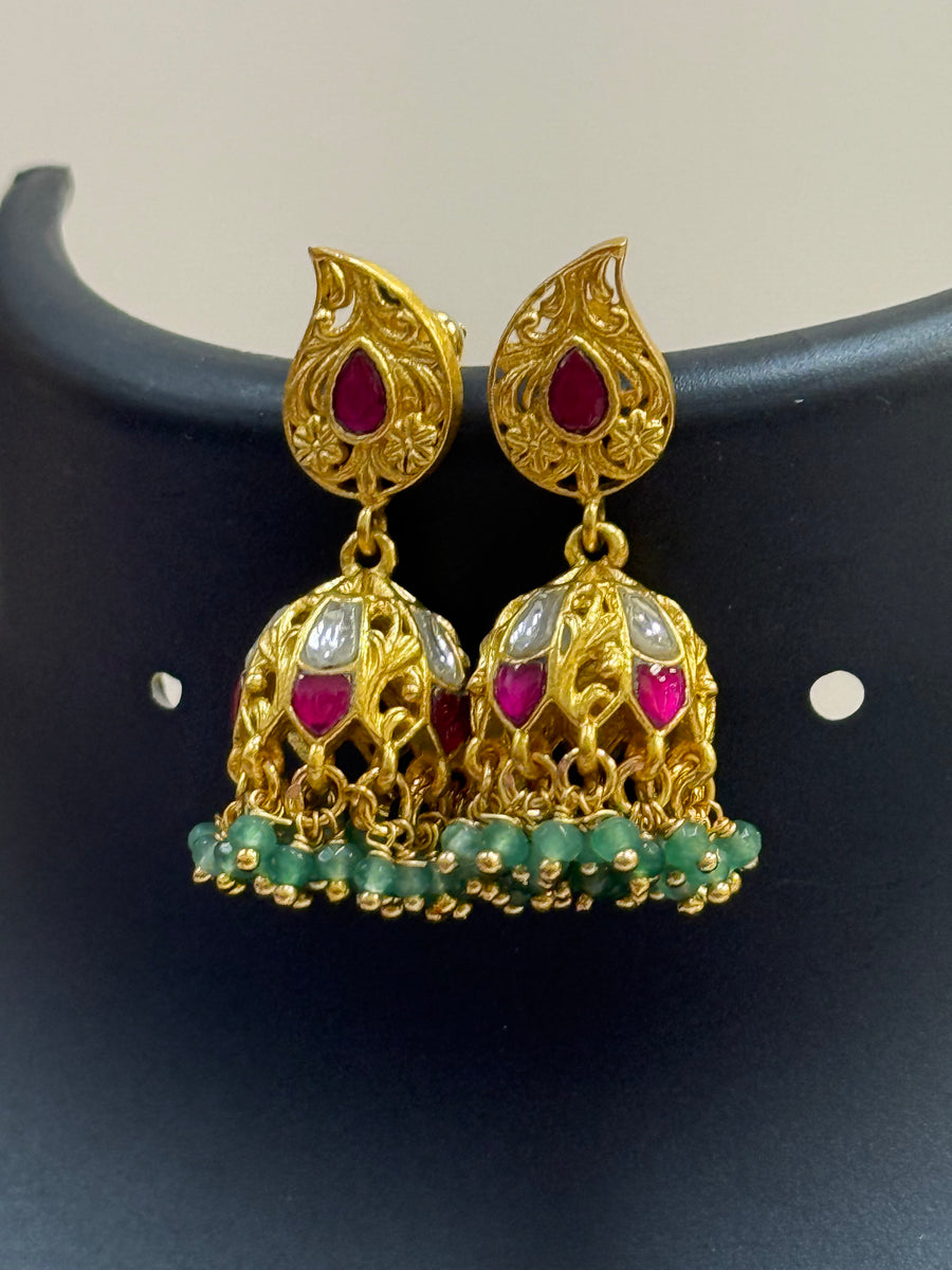 Jadau Kundan Jhumkas/Earrings