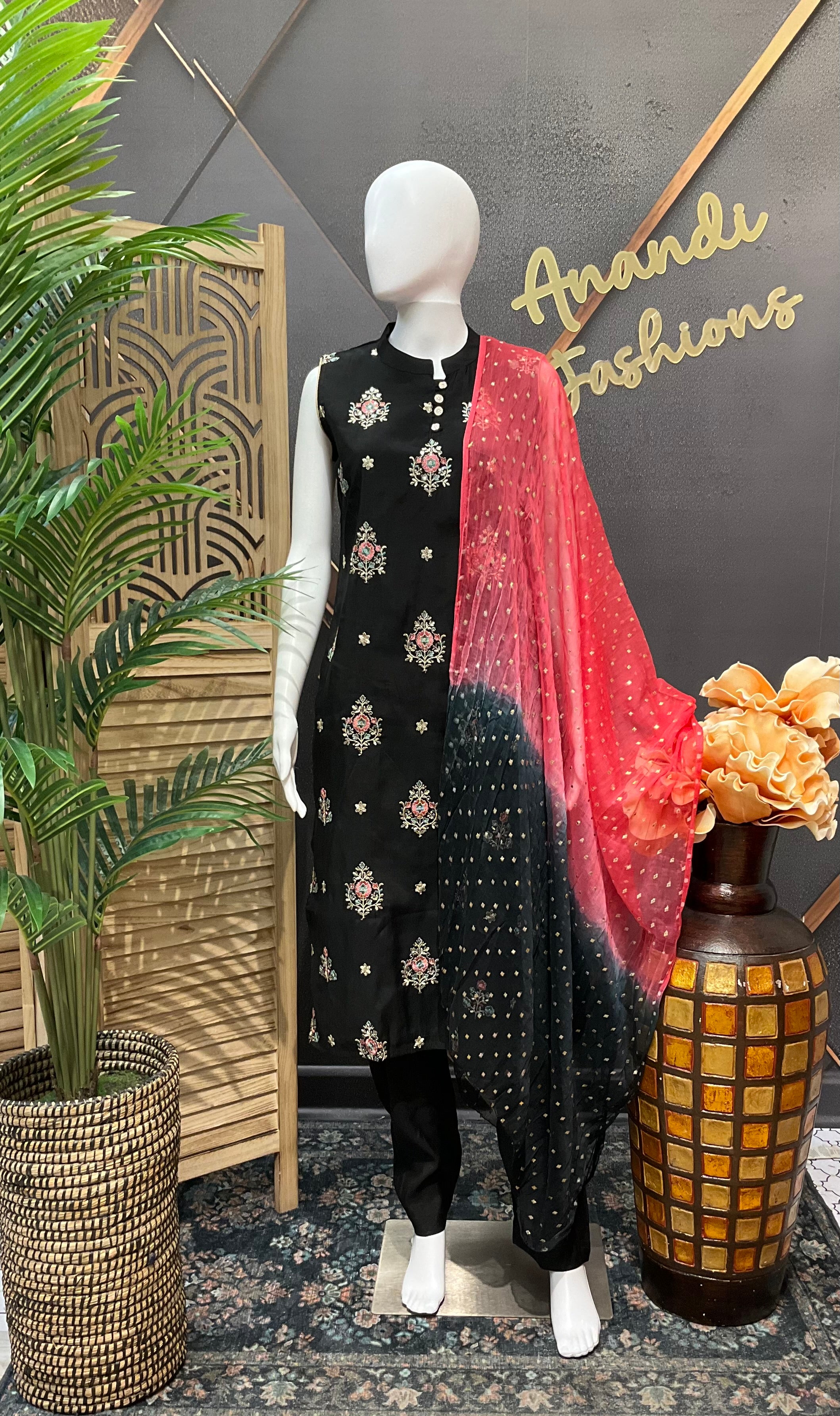 Black Sleeveless kurti sets