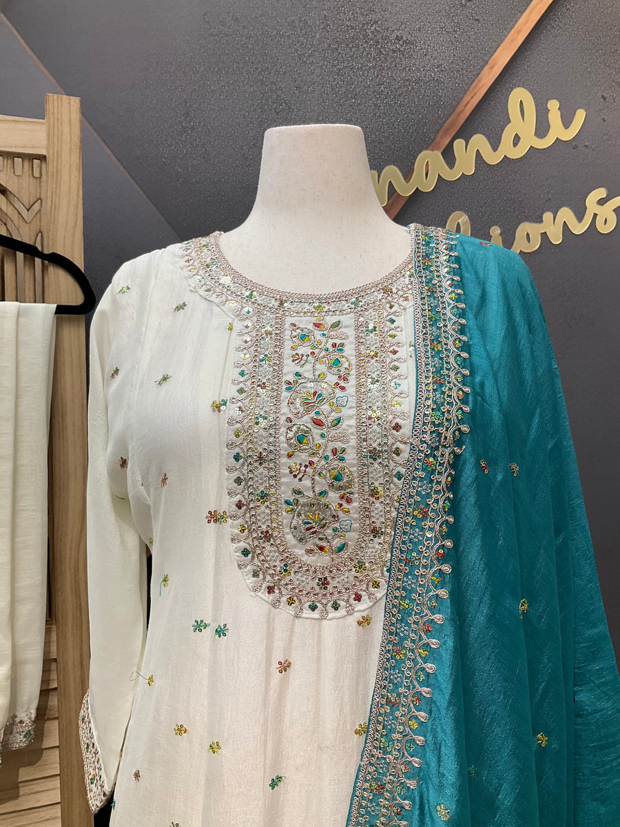 Plus Size Off White Anarkali Kurti Set