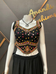 Black Garba Silk Chaniya Choli with Mirrors