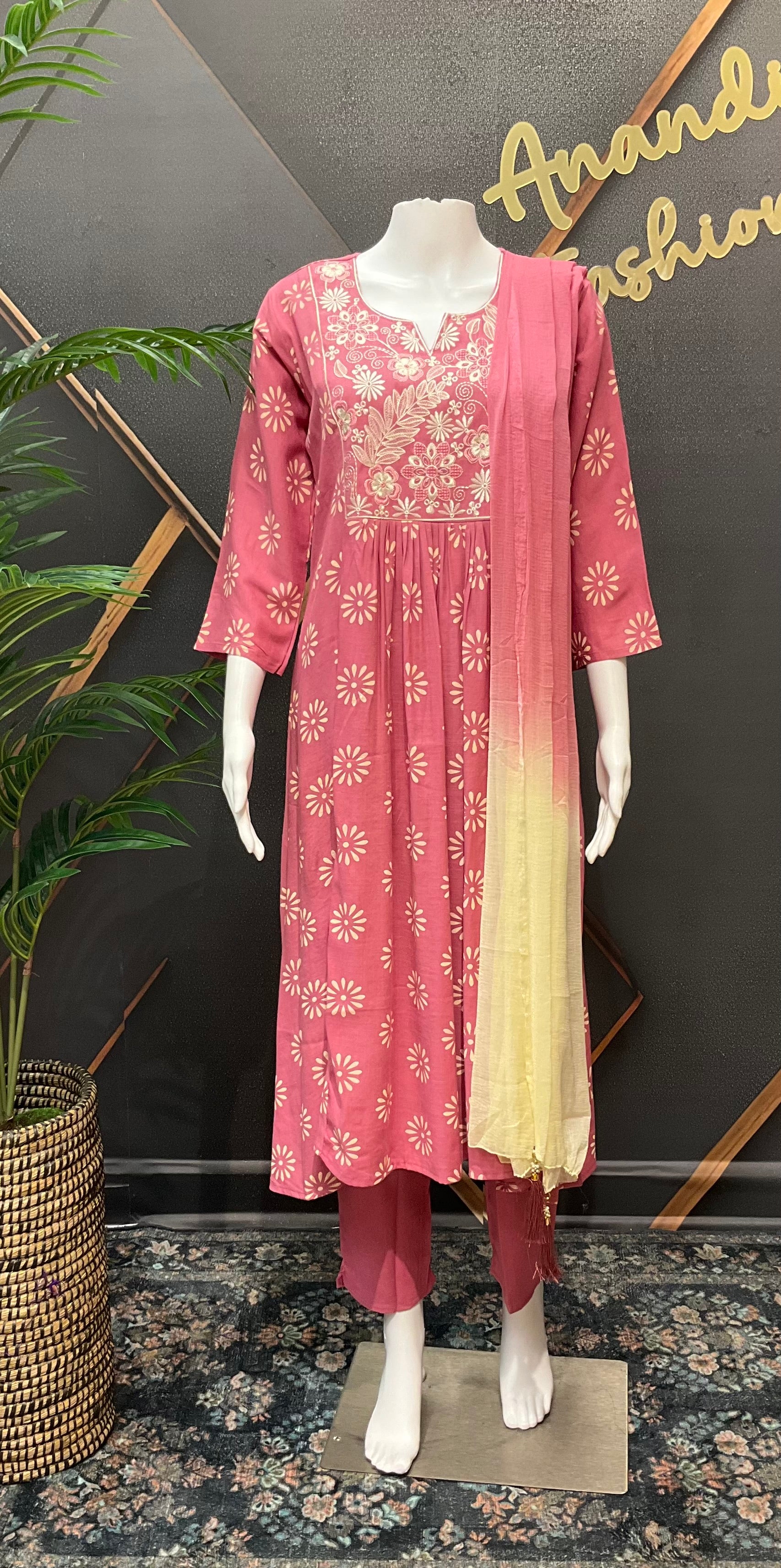 Pink Kurti set - Size 38