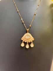 Chain With Kundan Pendant set