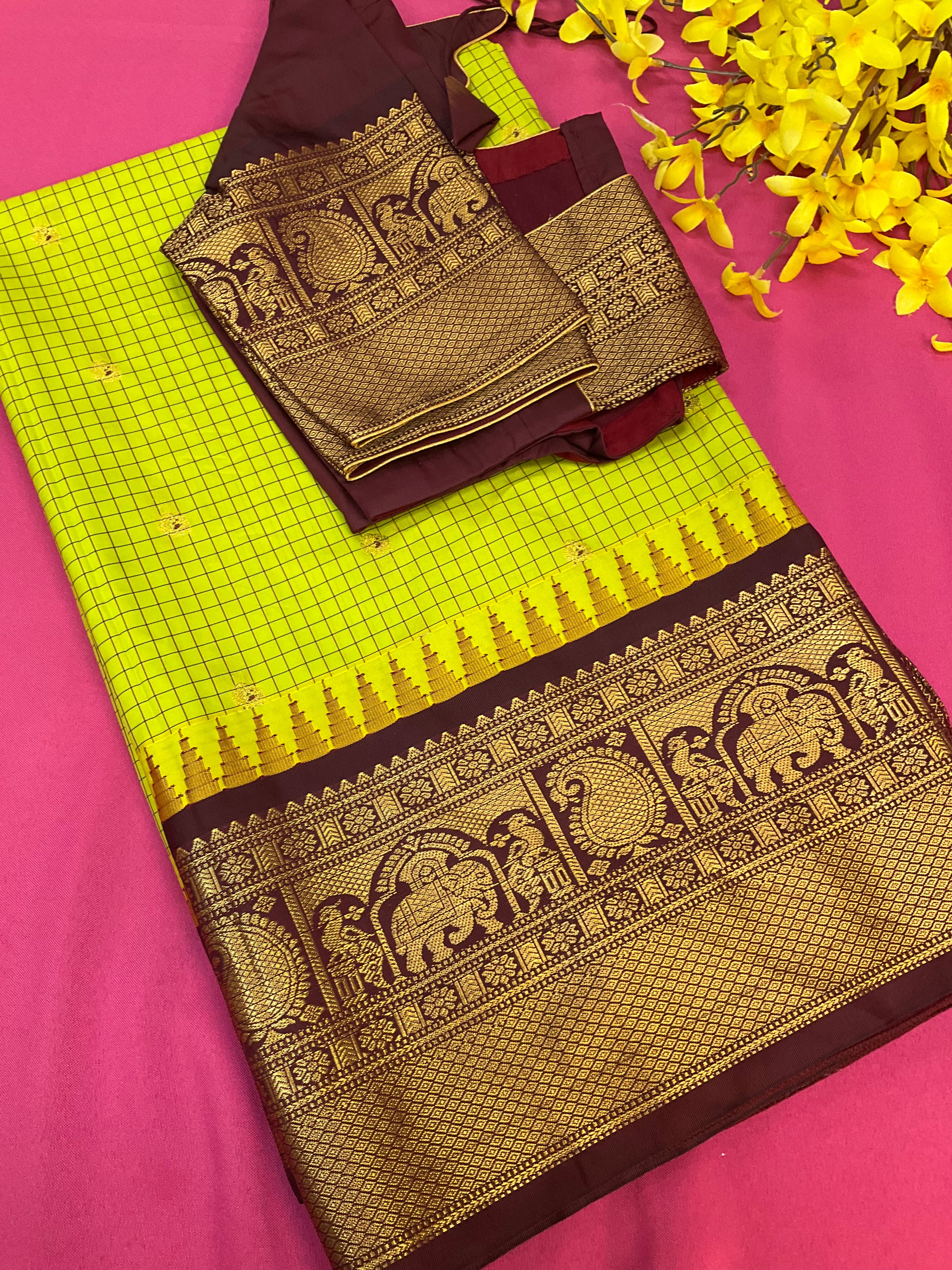 Semi Gadwal Green Checks Saree with Stitched Blouse
