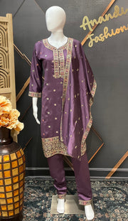 Teenage Girls Purple Embroidered Kurti Set