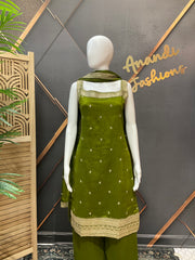 Women’s Mehendi Green Sleeveless Kurti Set