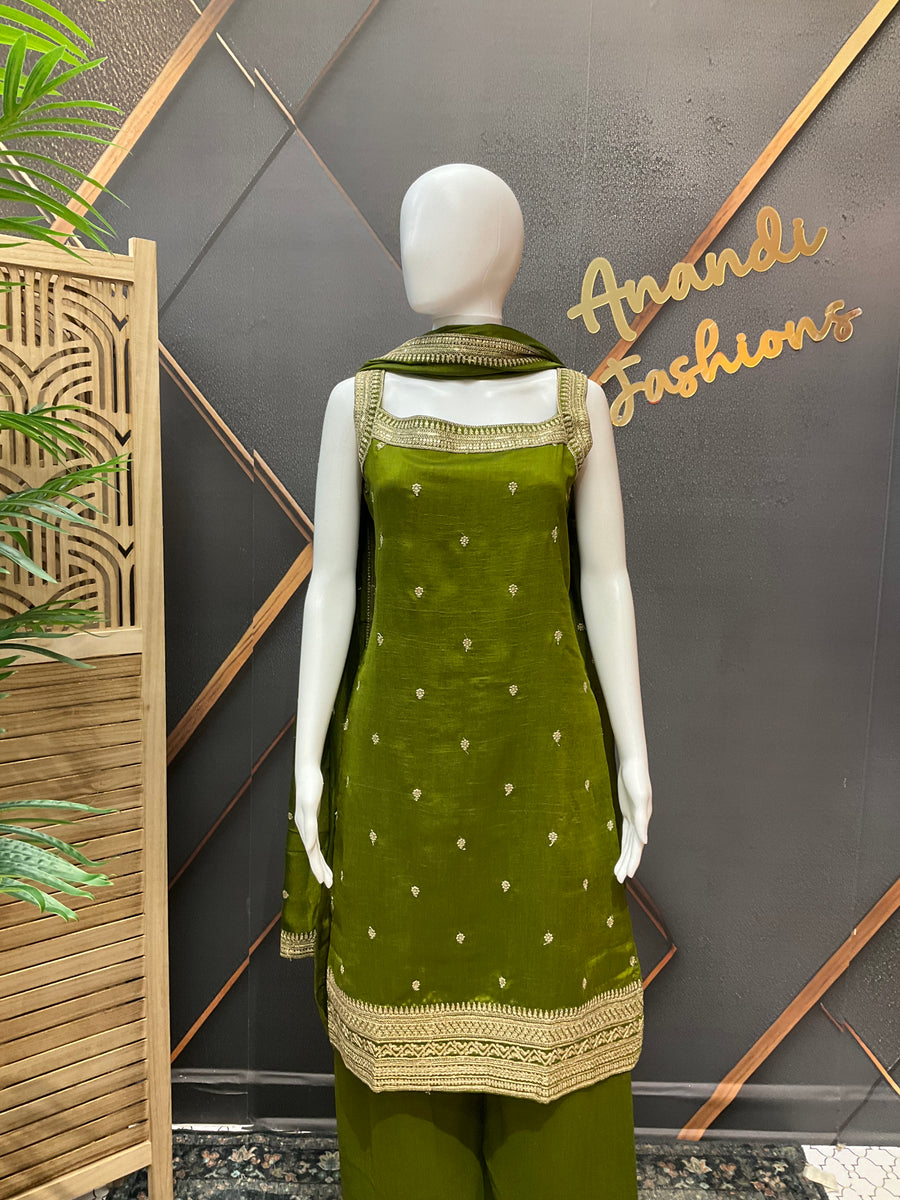 Women’s Mehendi Green Sleeveless Kurti Set