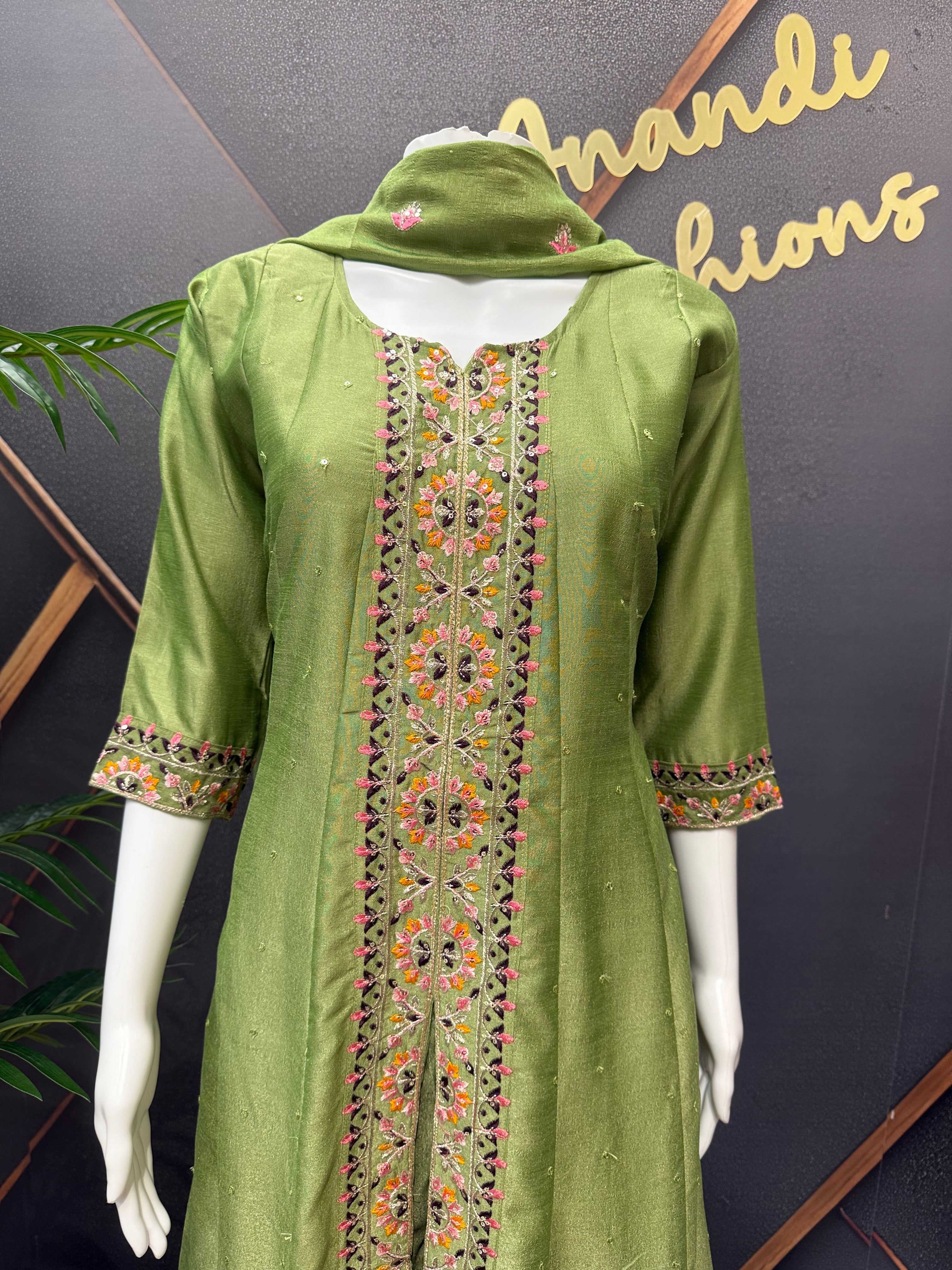 Teenage Girls- Anarkali Chudidhar/Kurti set- Light Green