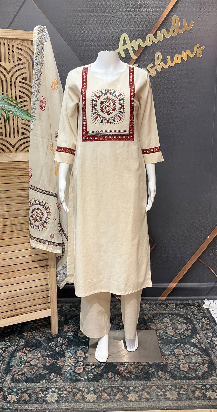Half White Kadhi Kurti set