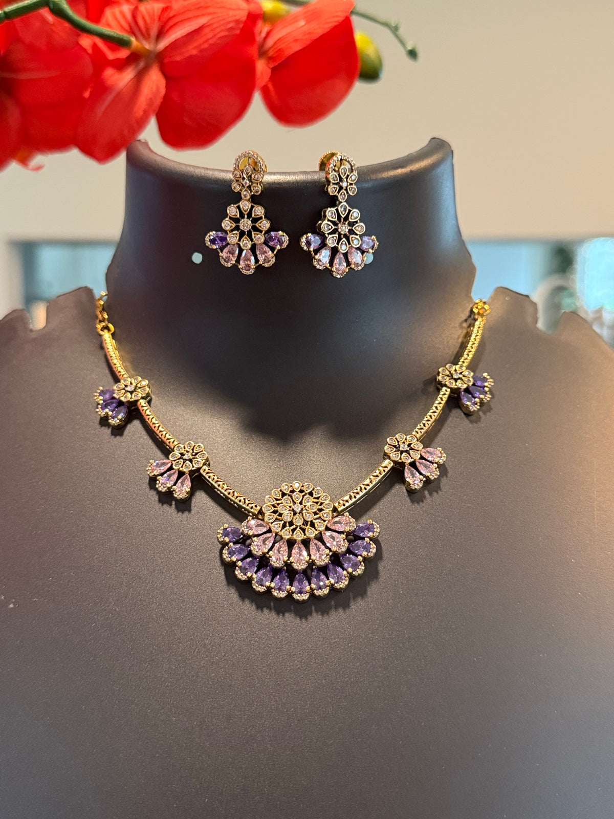 Fancy Victorian - Purple Necklace set