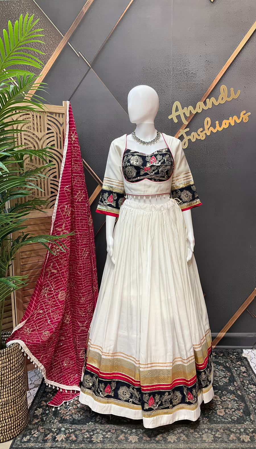 Women's Garba White Silk Chaniya Choli