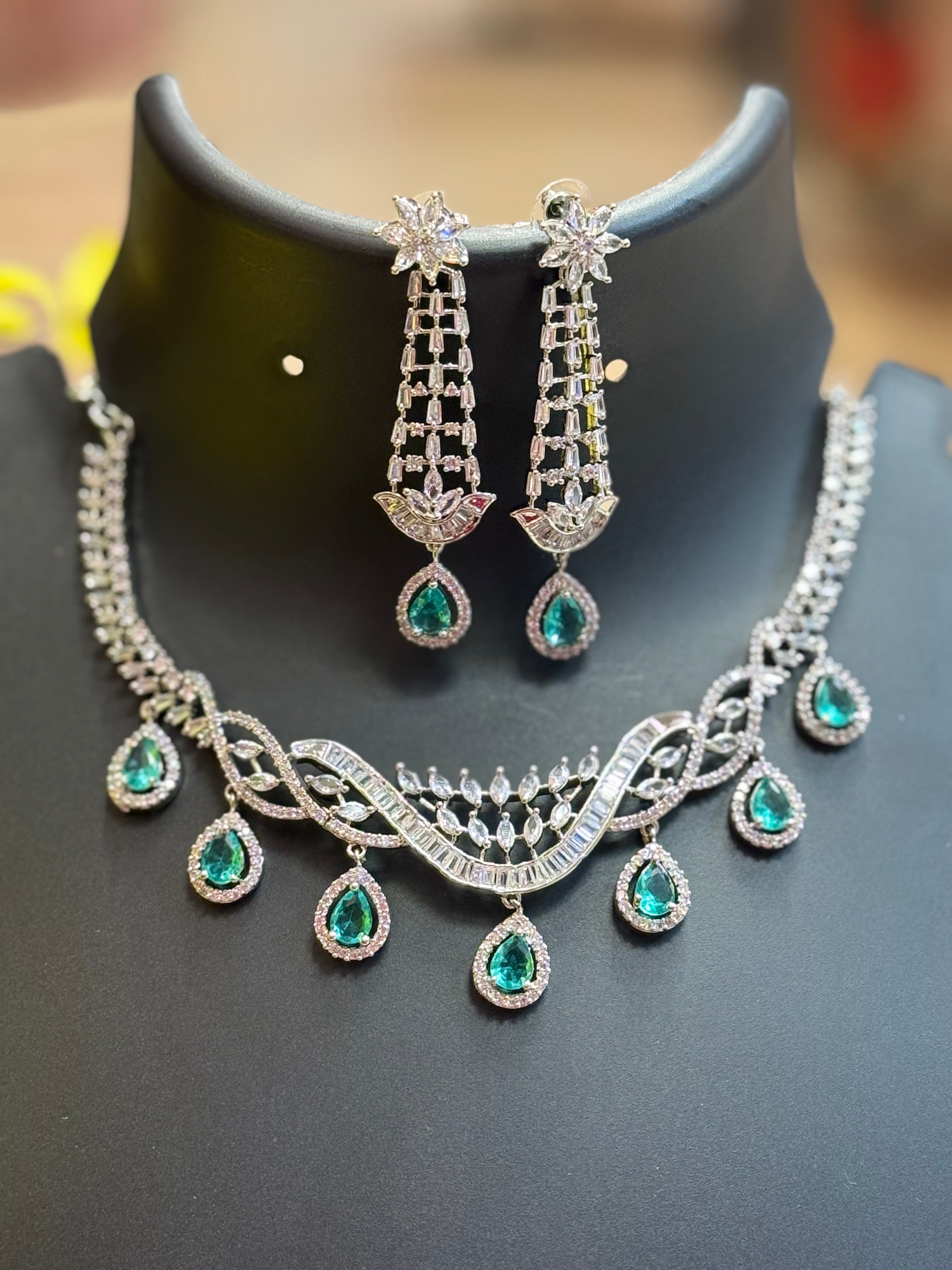 Unique Design- Silver Finish Necklace set