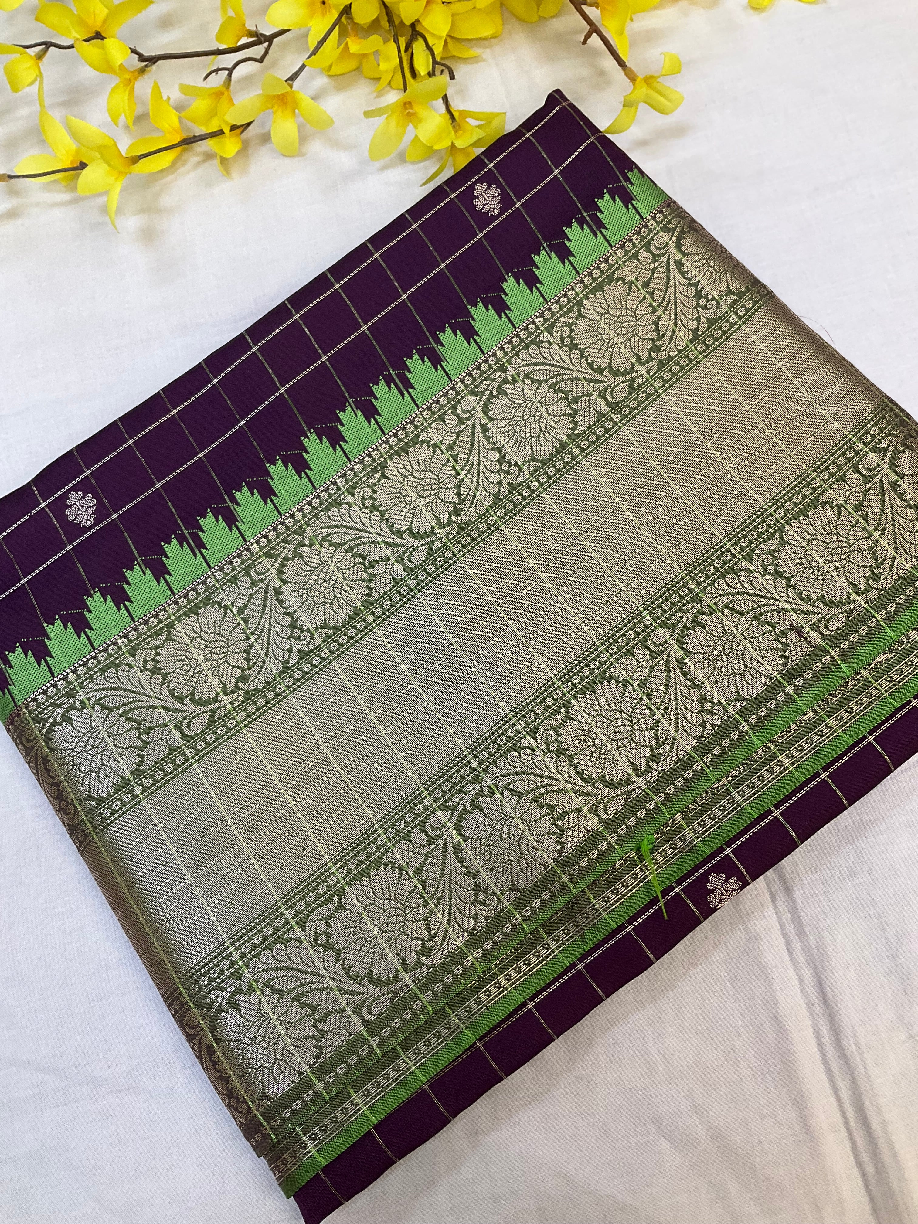 Gadwal Semi Silk Checks Sarees