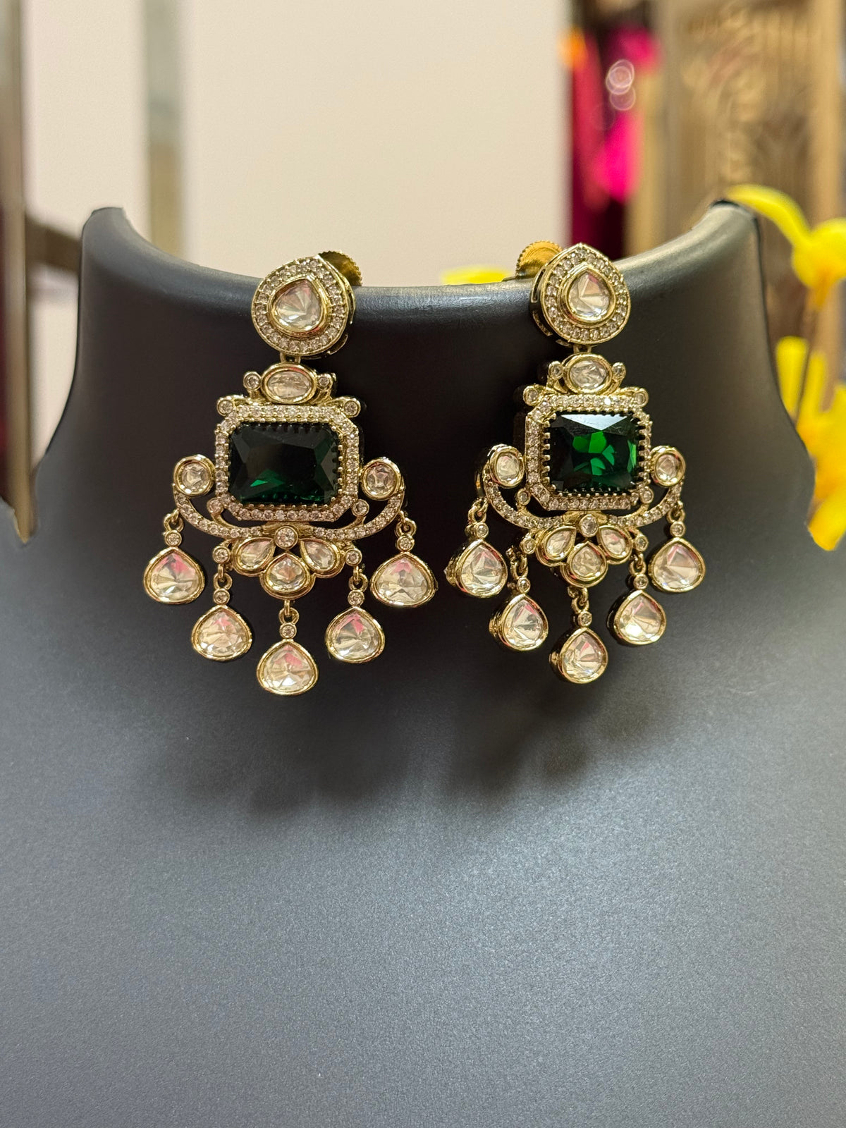 Kundan Necklace set with Emerald Stone