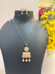 Chain With Flower Style Kundan Pendantset