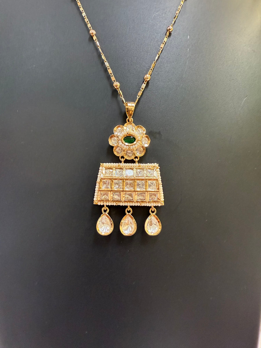 Chain With Flower Style Kundan Pendantset
