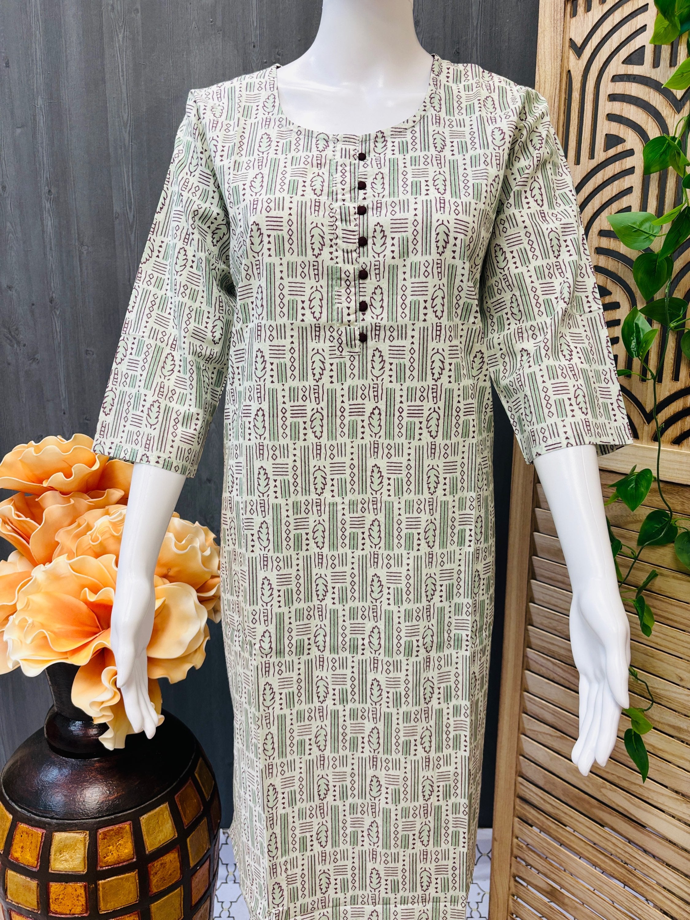 Daily Wear Pure Cotton Kurtis with print - Size 40/US S image 4