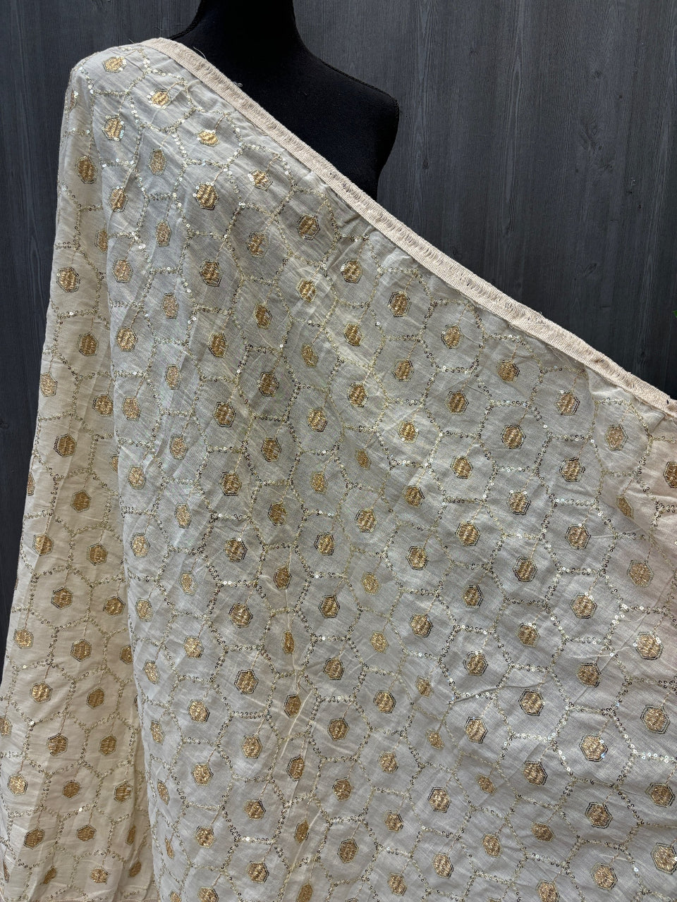 Half white color khaadi dupatta with thread work image 4