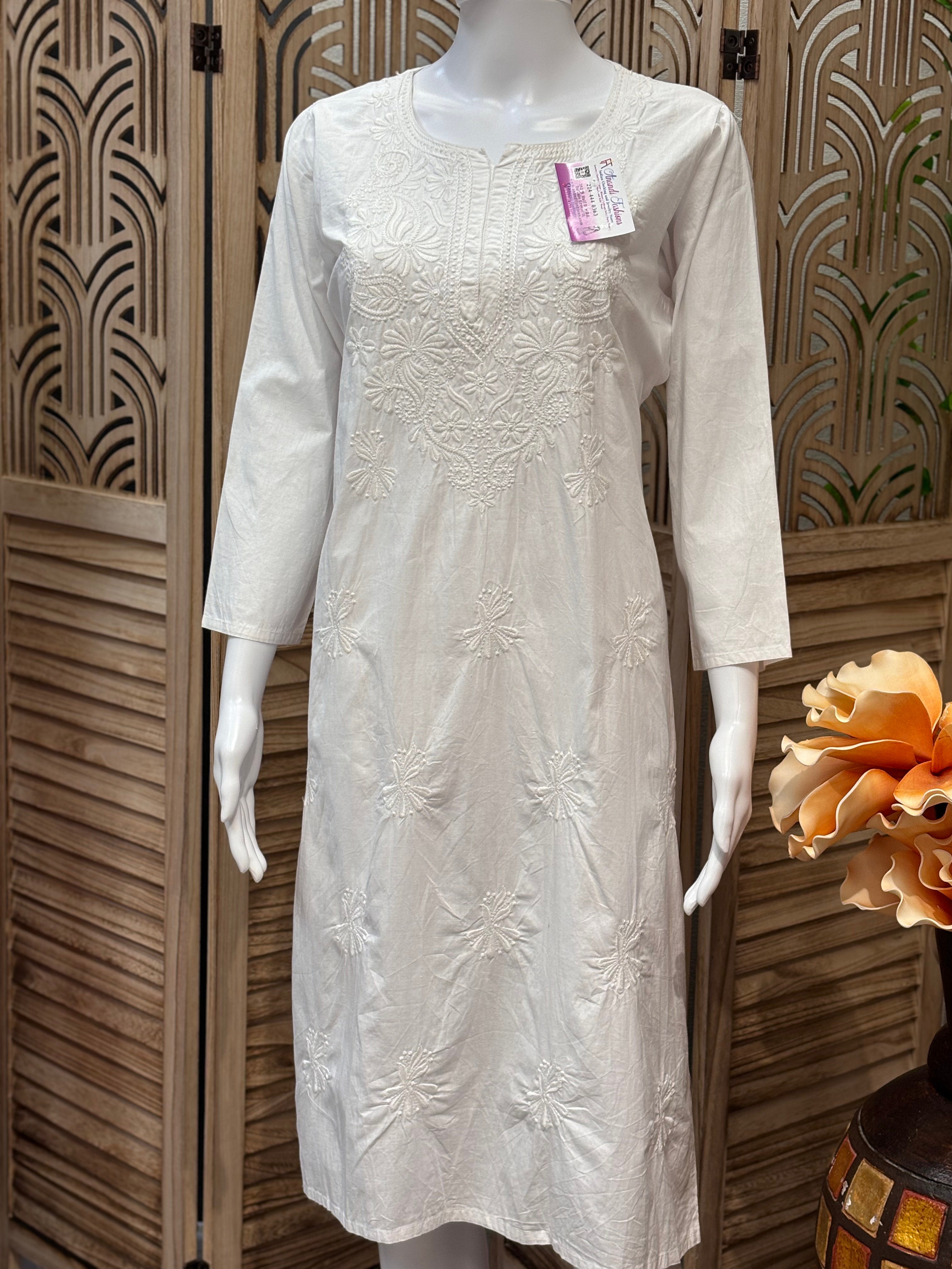 Size 40/US S- Pure Cotton white Chikankari Kurti image 0