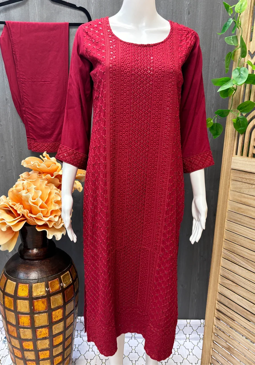Elegant Chikankari Kurti with Matching Pants - Traditional Embroidery Set