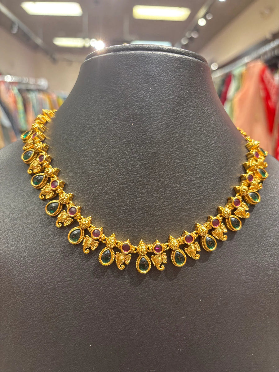 Mattfinish Necklace set with Elephant Design