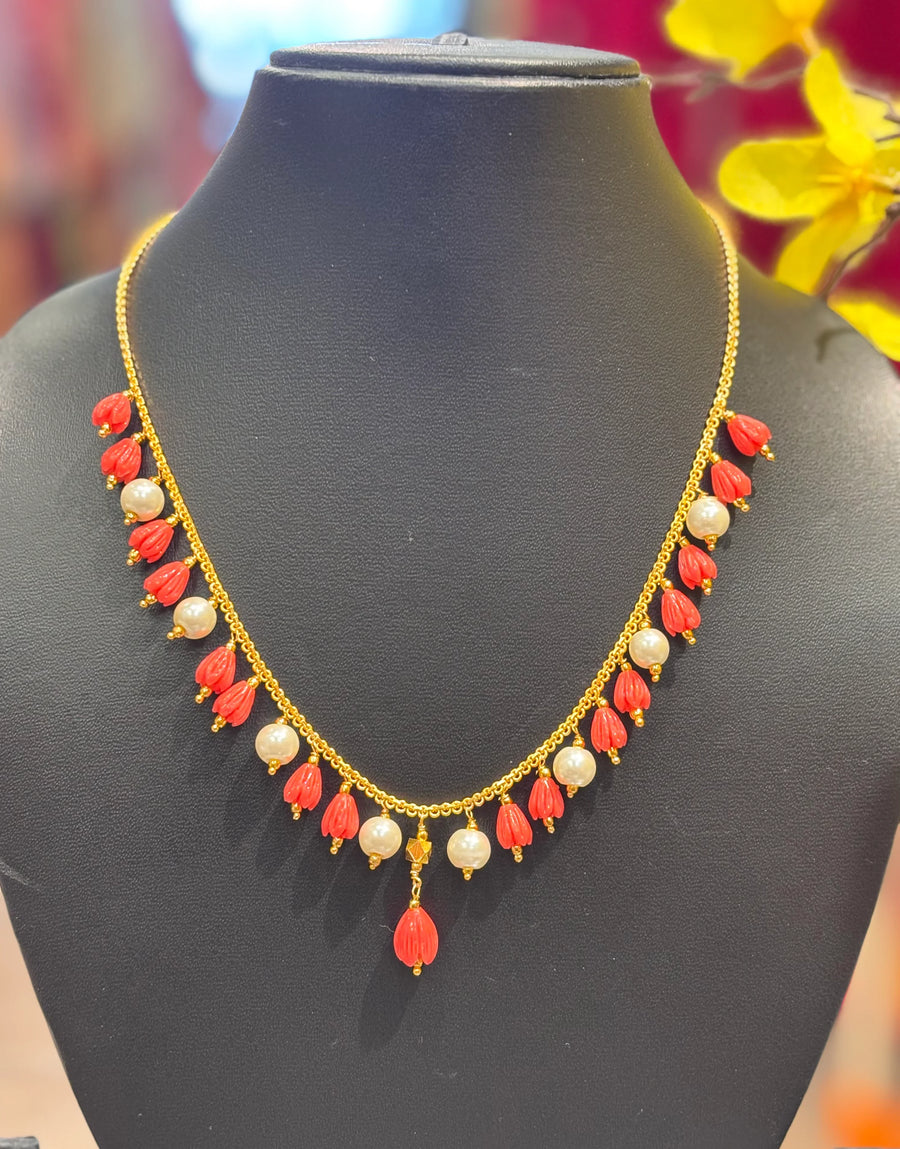 Cute Chain with Tulips and Pearls