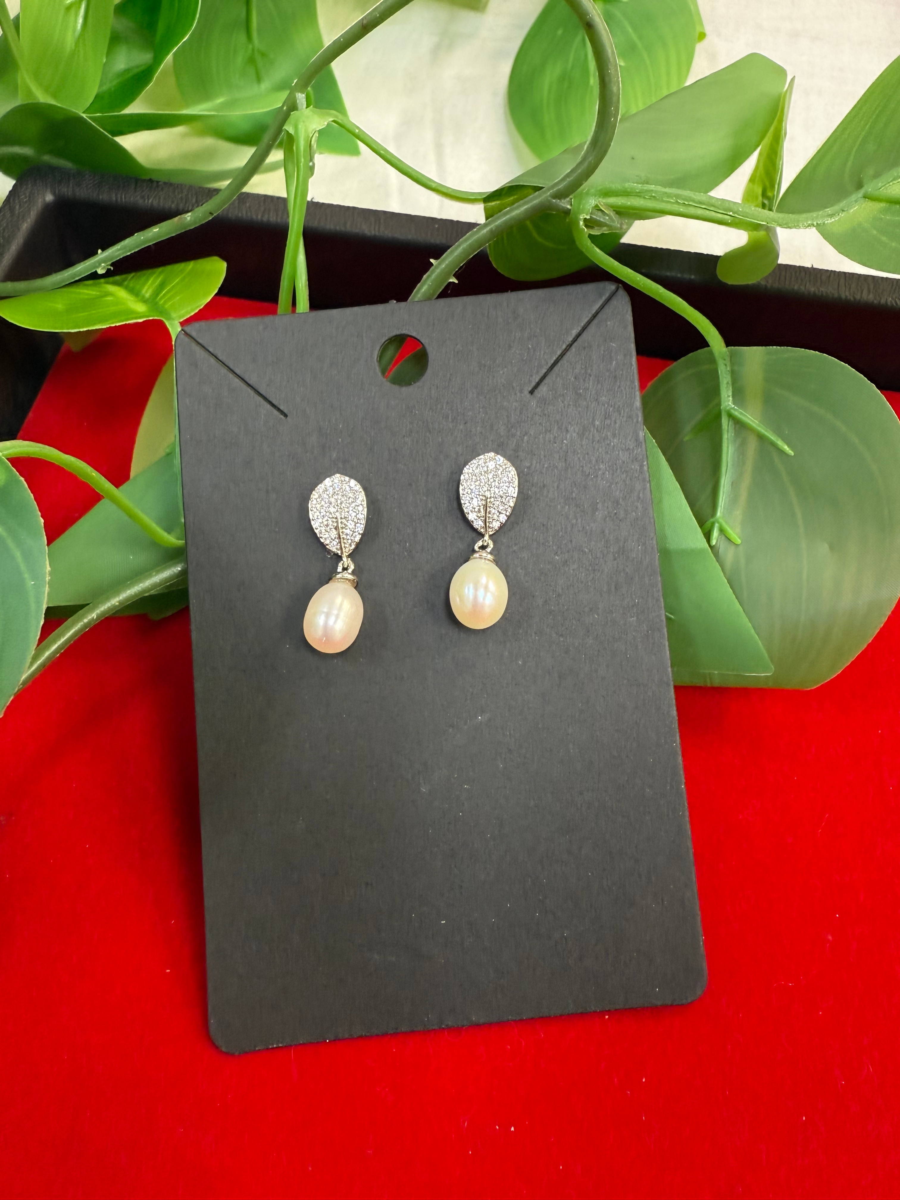 Small Stone Earrings with Pearl Hanging  image 0