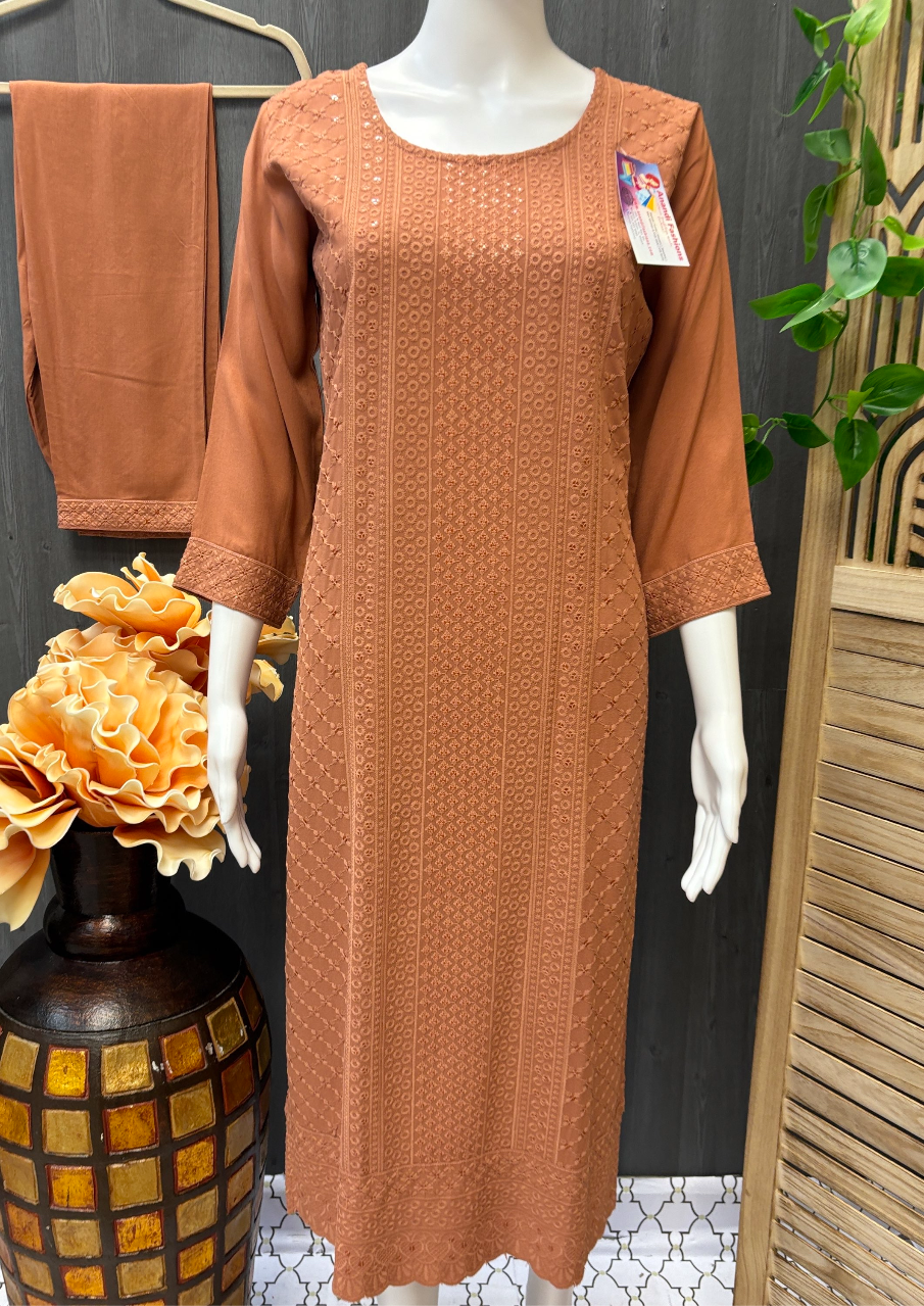Elegant Chikankari Kurti with Matching Pants image 0