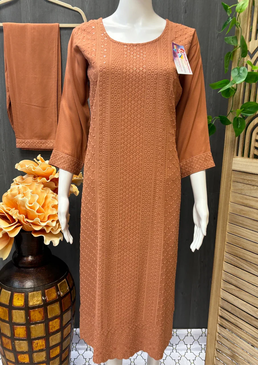 Elegant Chikankari Kurti with Matching Pants - Traditional Embroidery Set