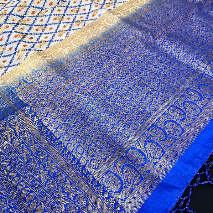 Patan Patola Silk Saree- Fall Pico done