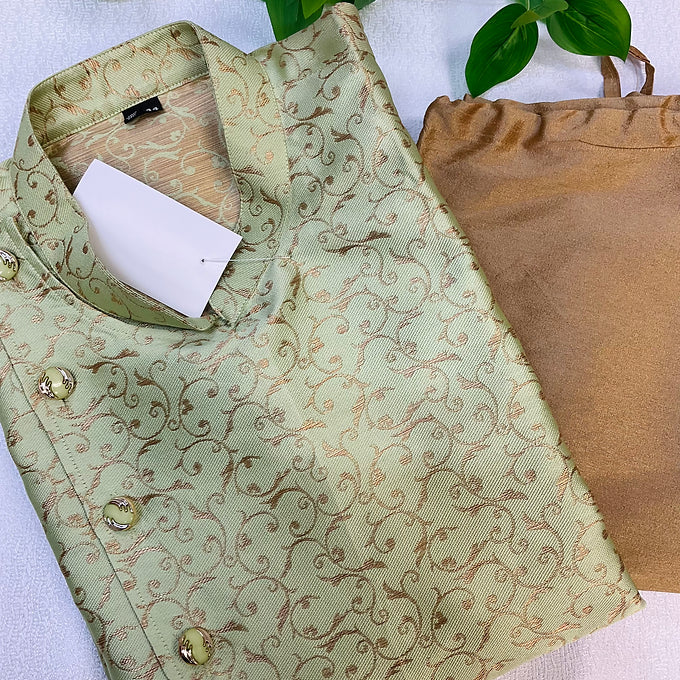 Men’s kurta set fits size 44