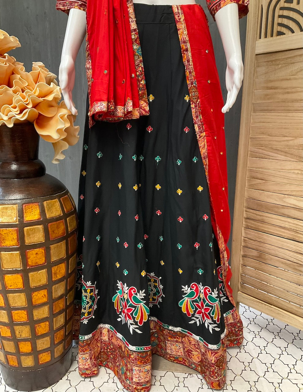 Dhandiya Chaniya Choli/lehenga collection for Garba image 6