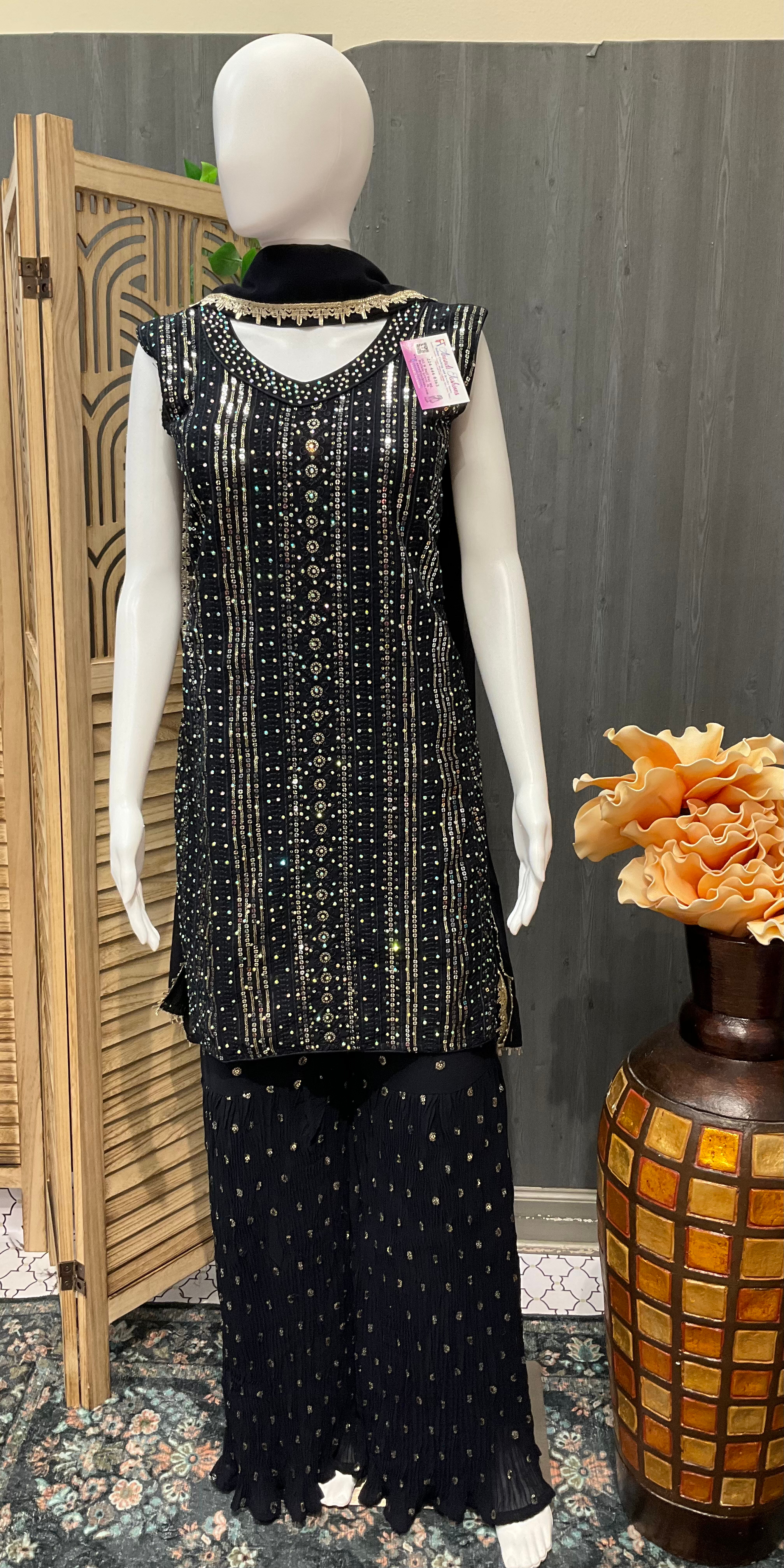 Heavy Work -Party wear Gharara Set image 2