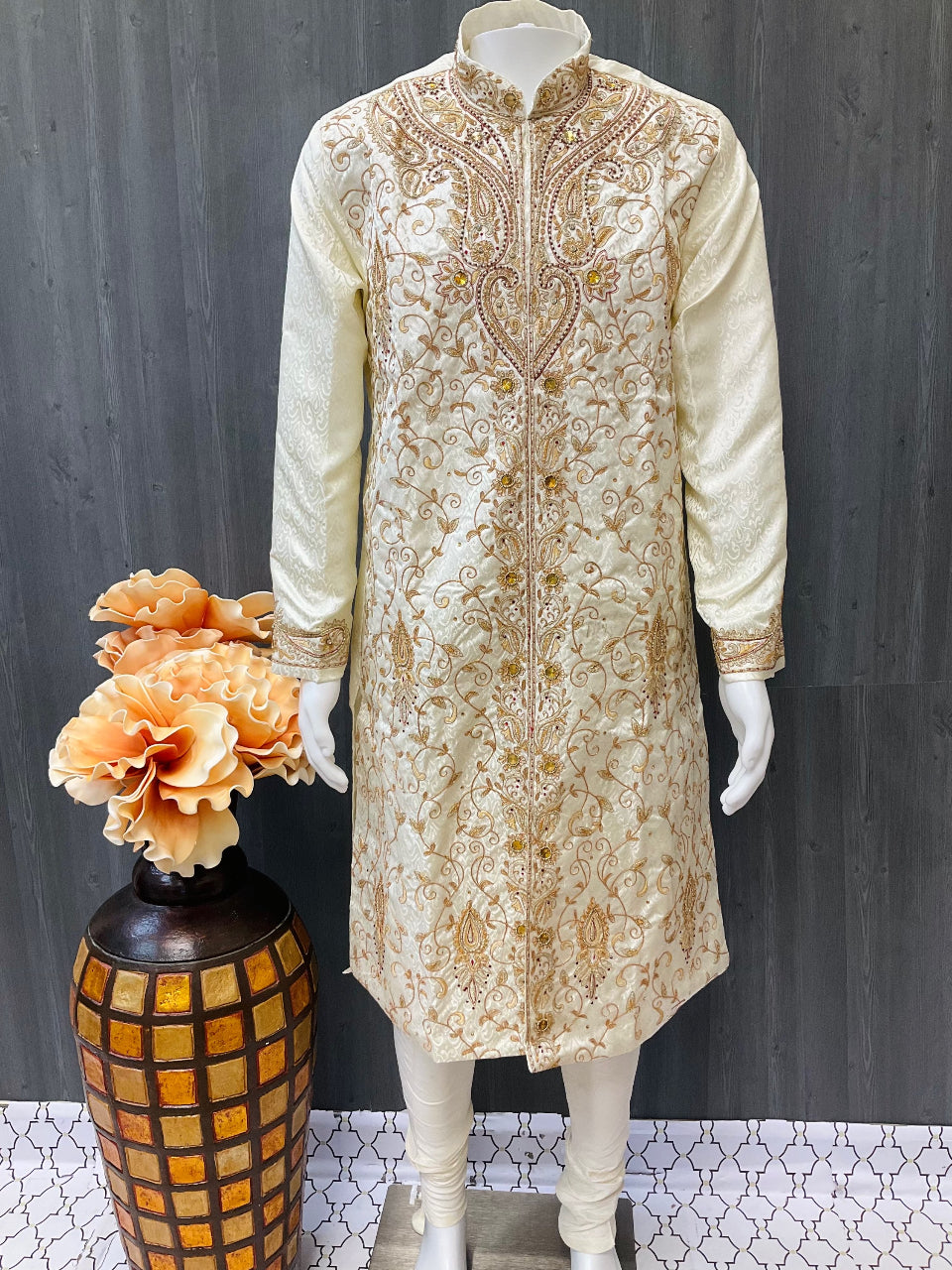 Sherwani - Stunning and Elegant Men’s bridal wear sherwani fits 42-44-46 image 0