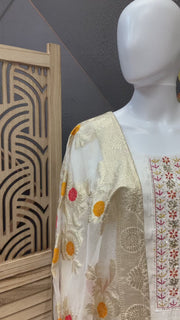 Women’s White with Banarasi Dupatta Kurti Set