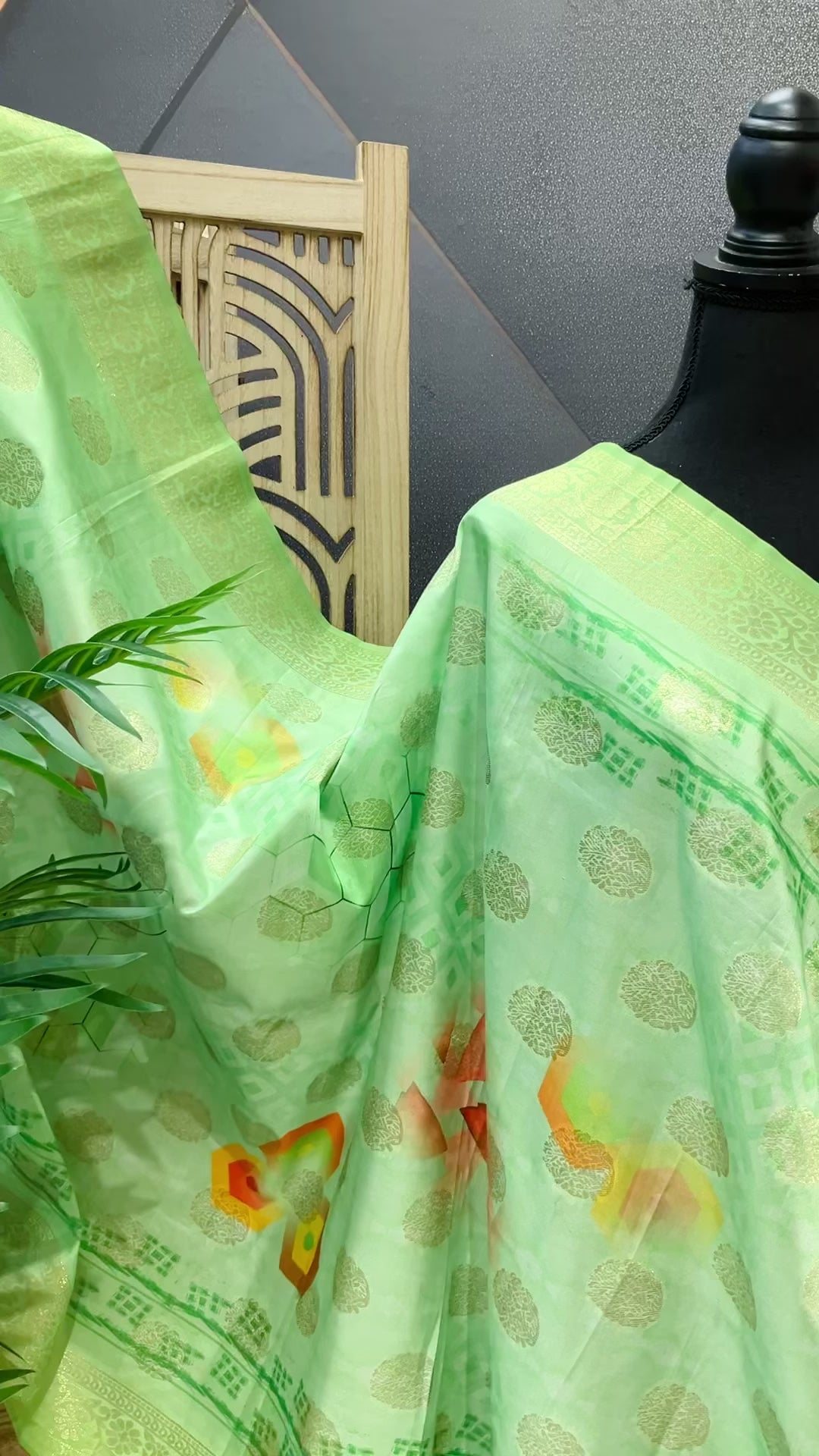 Silk duppatta with digital print