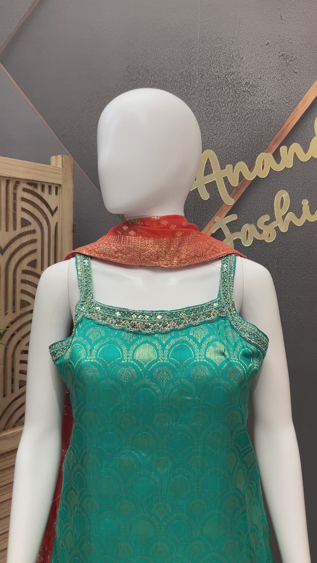 Size 38-Sleeveless Party wear Palazzo set