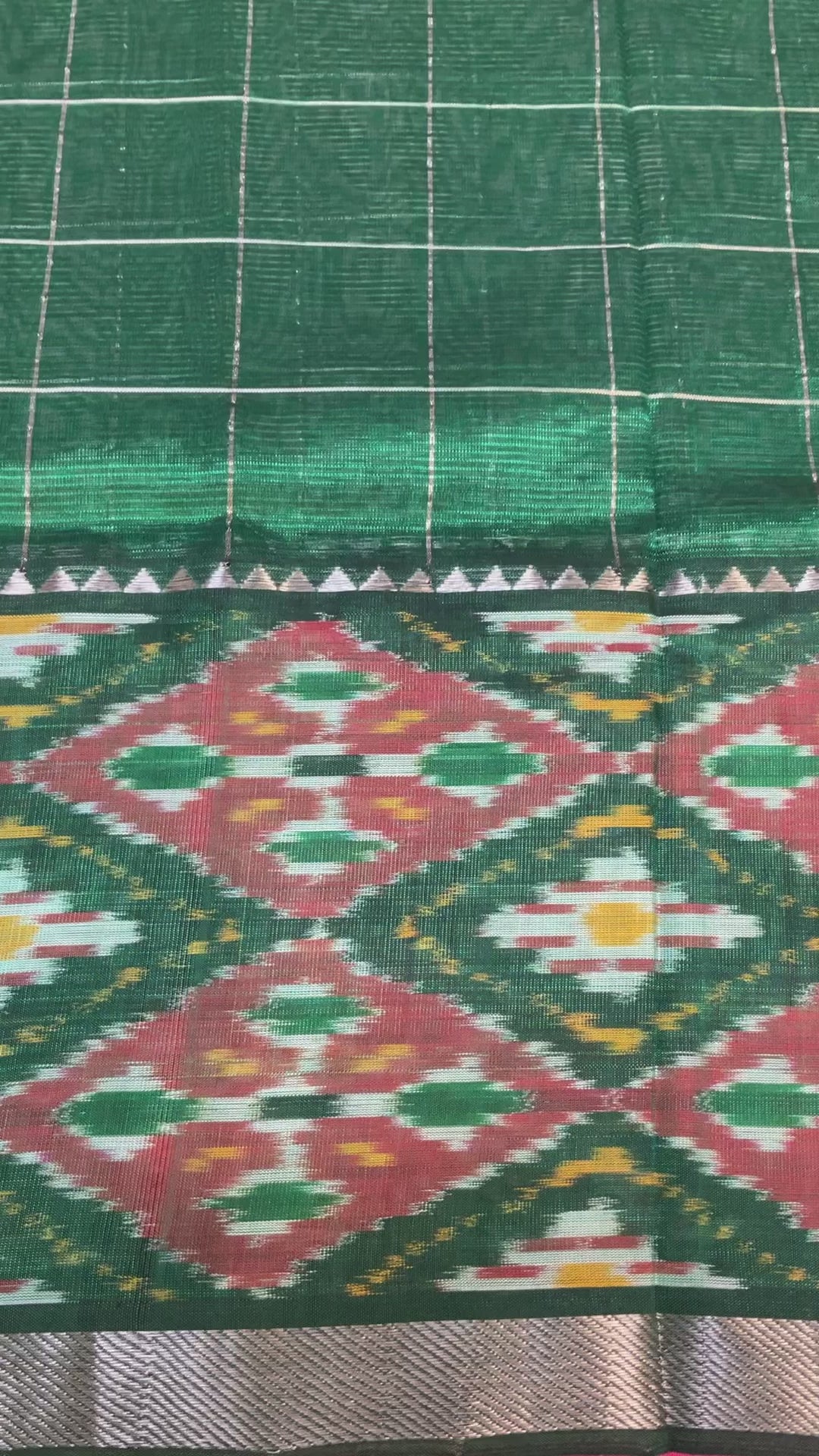 Mangalagiri Checks Saree with Ikkat Print