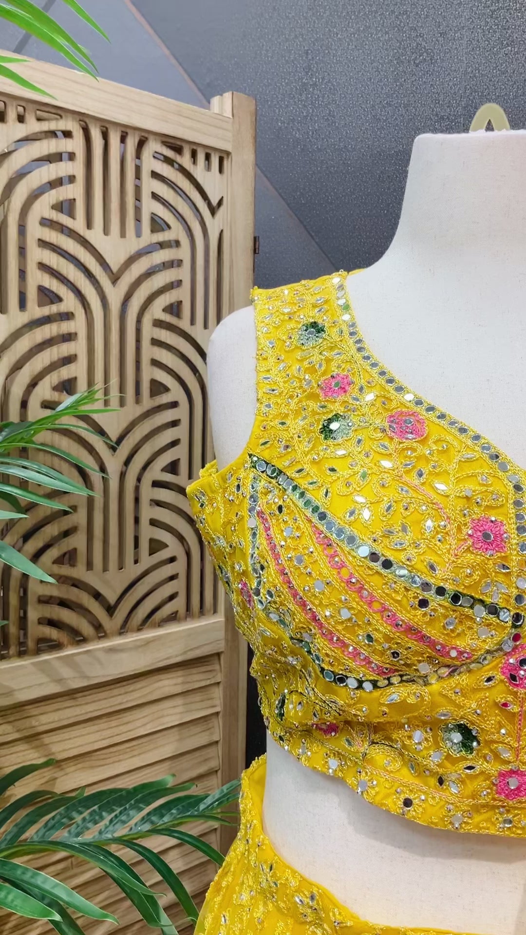 Plus size party wear lehanga